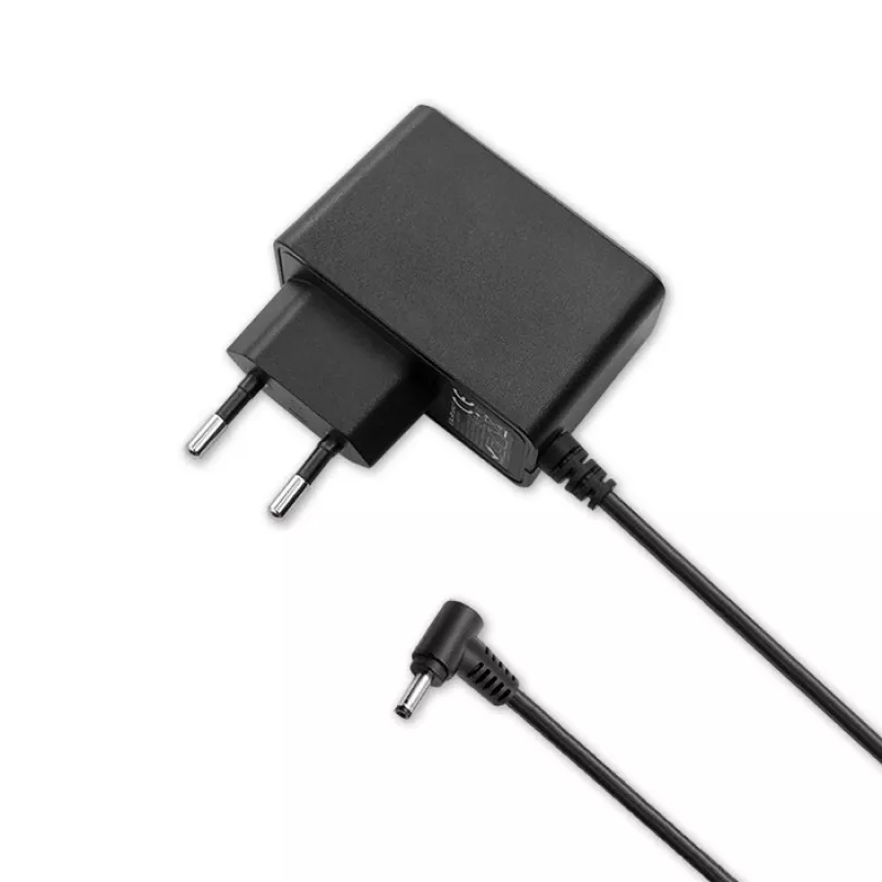 Qoltec napájací zdroj typ konektora 10,5W 5V 2,1A 3,5*1,35