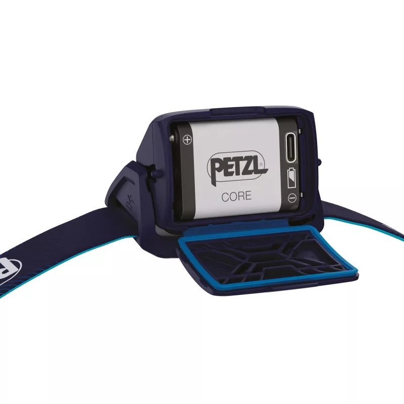 Čelová lampa Petzl Actik Core modrá LED 100 lm USB nabíjateľná