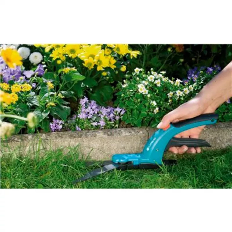 Nožnice na trávu Gardena Comfort – čierna – modrá – sivá (8733-20)