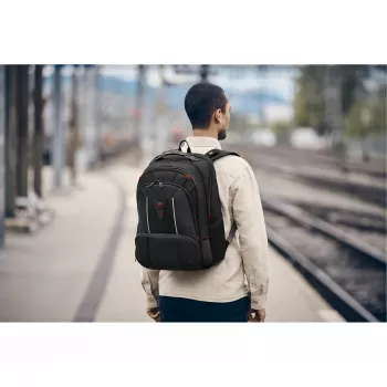 Wenger Carbon Pro Business batoh s priehradkou na 15,6