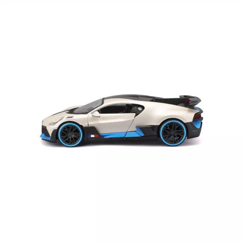 Model kompozit Bugatti Divo 1/24 biela