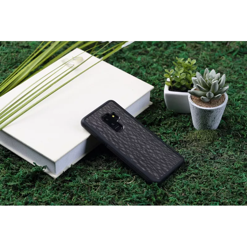 Puzdro na smartphone man and wood pre Galaxy S9 Plus – carbon čierna