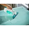 Leifheit okenný vysávač Glass Cleaner Dry&Clean s rukoväťou a stieracou kefou 51003