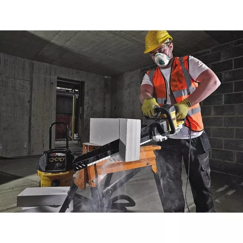DeWALT DWE 399 aligátorová píla