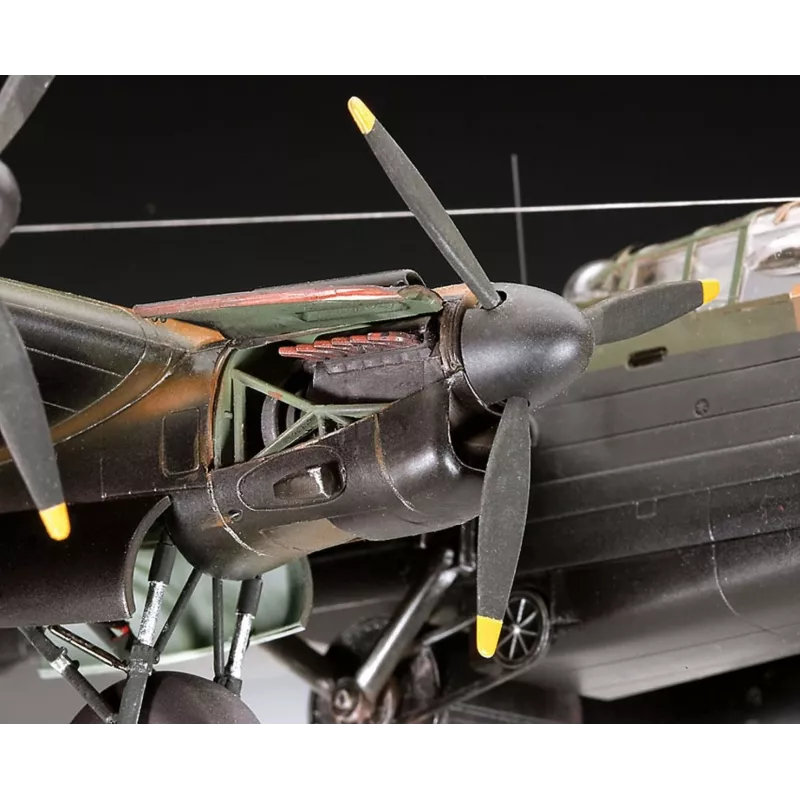 Revell Lancaster B. III Dambusters (04295) 1:72 mierka lietadlo plastový model stavebnica