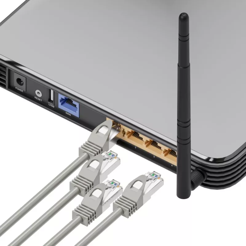 Ethernetový patch kábel Extralink Cat 5e UTP, 10 m, RJ-45–RJ-45, sivý