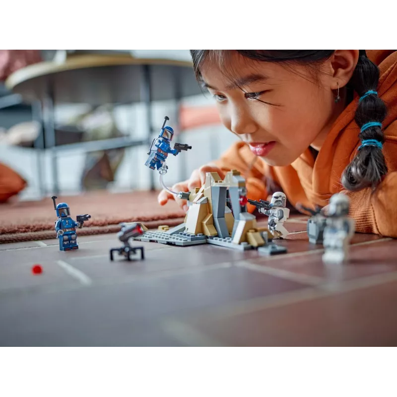 Stavebnica LEGO Star Wars Ambush on Mandalore Battle Pack 75373 — 4 minifigúrky, 109 dielov, vek 6+