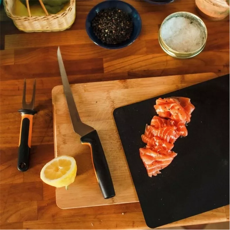 Fiskars 1057540 kuchynský nôž nehrdzavejúca oceľ 1 kus filé nôž