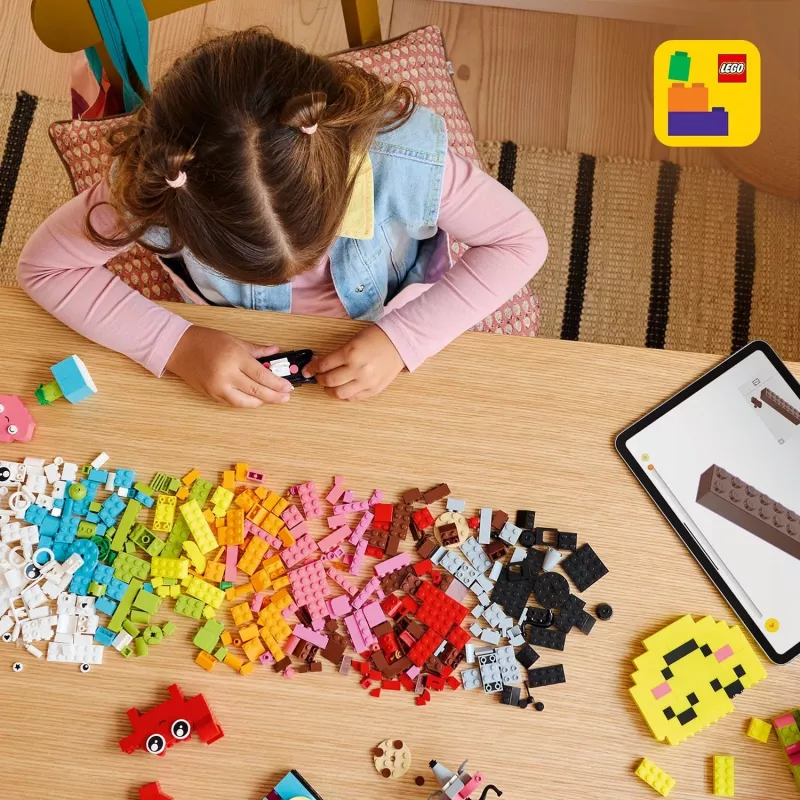 LEGO CLASSIC 11042 Kreatívna veselá krabica