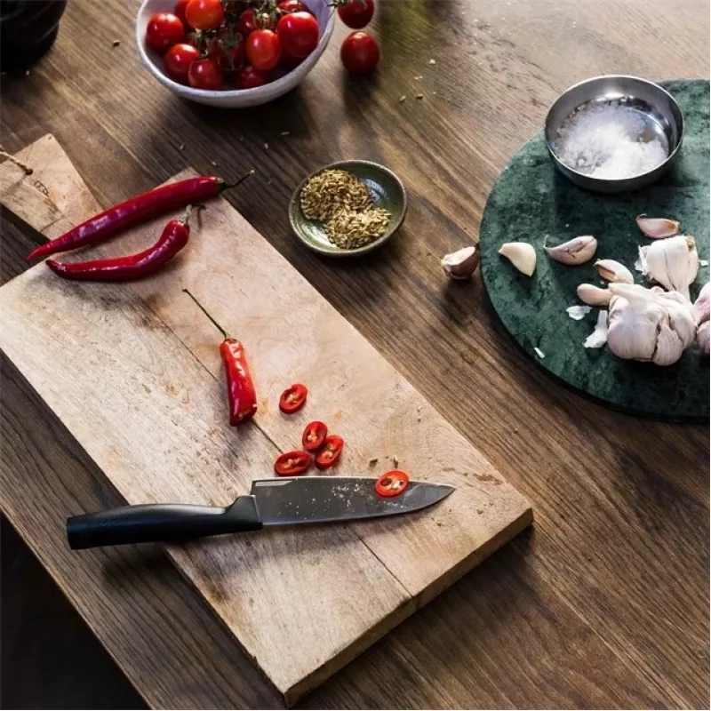 Fiskars 1051749 kuchynský nôž nehrdzavejúca oceľ 1 kus kuchynský nôž