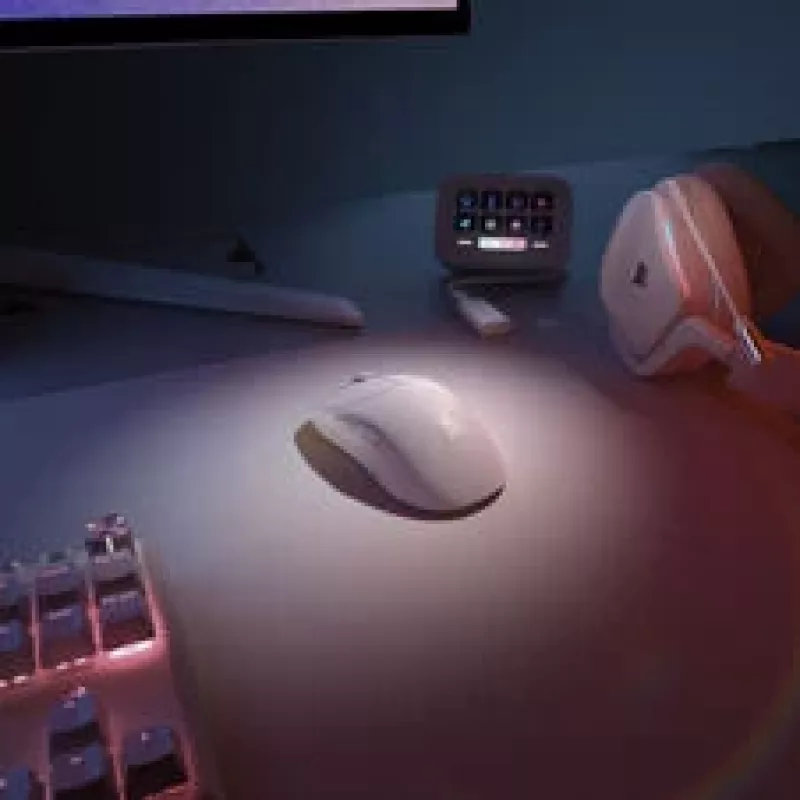 Ultraľahká bezdrôtová herná myš Corsair SABRE v2 PRO, biela