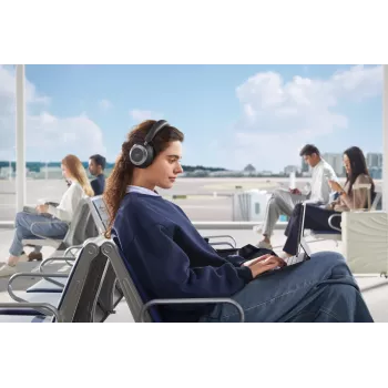 Soundcore Space One Pro headset