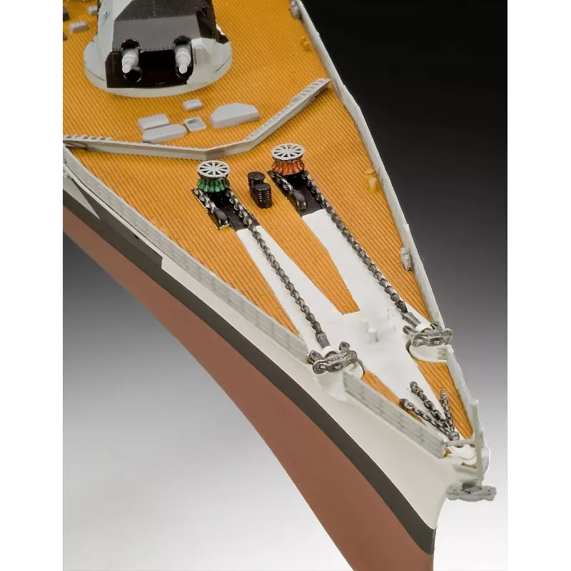 Plastový model lode REVELL Tirpitz mierka 1:350