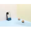 Puzdro na telefón man and wood pre iPhone 12 Pro Max — modrý kvet na čiernej
