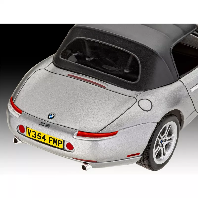 REVELL BMW Z8 1:24 stavebnica, hotový model auta