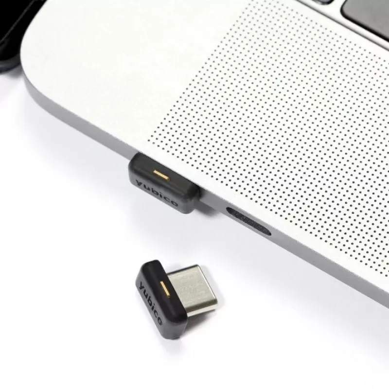 YubiKey Yubico 5C Nano FIPS bezpečnostný kľúč 2048-bit RSA