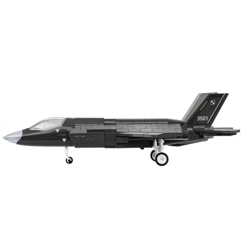 Stavebnica Cobi F-35A Lightning II — 605 dielov, model v mierke
