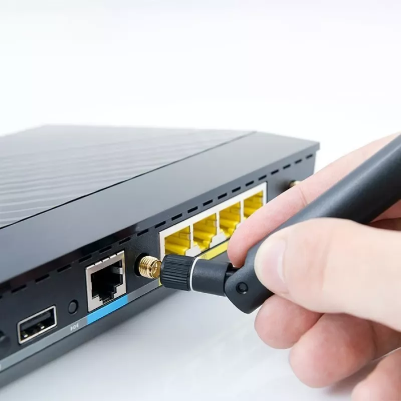 Vonkajšia 4G LTE dvojitá anténa QOLTEC 57047 5 dBi omnidirekčná