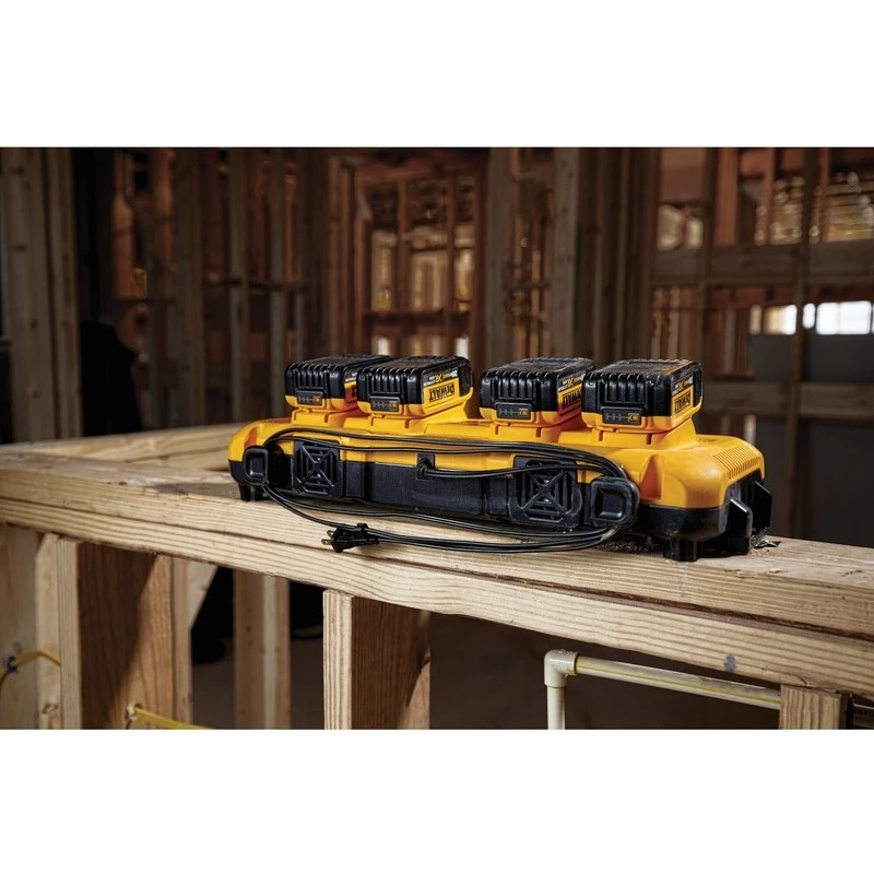 Nabíjačka batérií DeWALT DCB104-QW