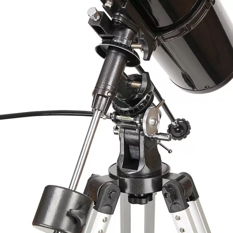 Refraktorový teleskop Skywatcher BK 1309 EQ2 — 130 mm clona, 900 mm ohnisková vzdialenosť