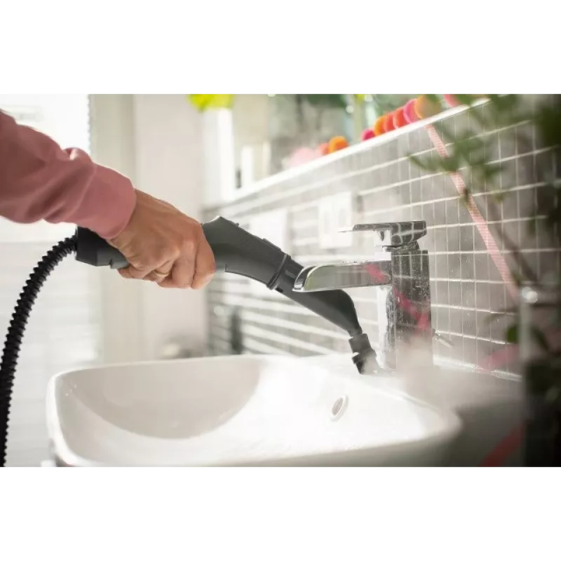 Parný čistič Kärcher SC 3 EasyFix Plus — 1 L nádrž na vodu, 1900 W, 3,5 bar tlak pary, biela
