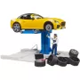 BRUDER Car Service Center bworld 62112 so sada na hranie Roadster, príslušenstvo figúrky a prvky dielne