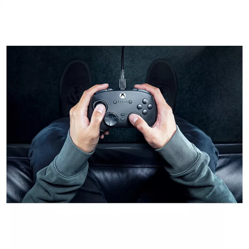 Razer Wolverine V3 - Tournament Edition - Gamepad - Káblový - pre Microsoft Xbox Series X, Microsoft Xbox Series S, PC (RZ06-05210100-R3M1)