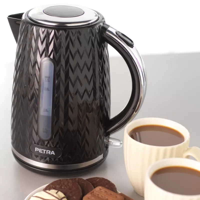 Rýchlovarná kanvica Petra 1,7 l 2200 W čierna