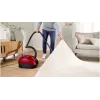 Vysávač Bosch BGB 41RD3H — 600 W, 4 l vrecko, HEPA filter, 11 m akčný rádius, teleskopická trubica, červený