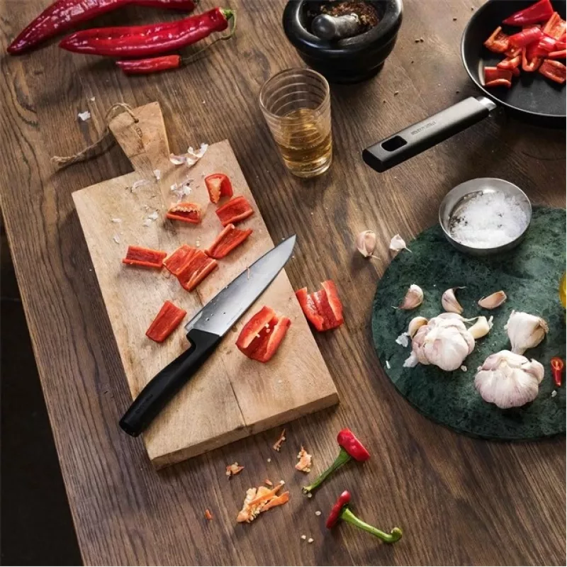 Kuchynský nôž Fiskars 1051748