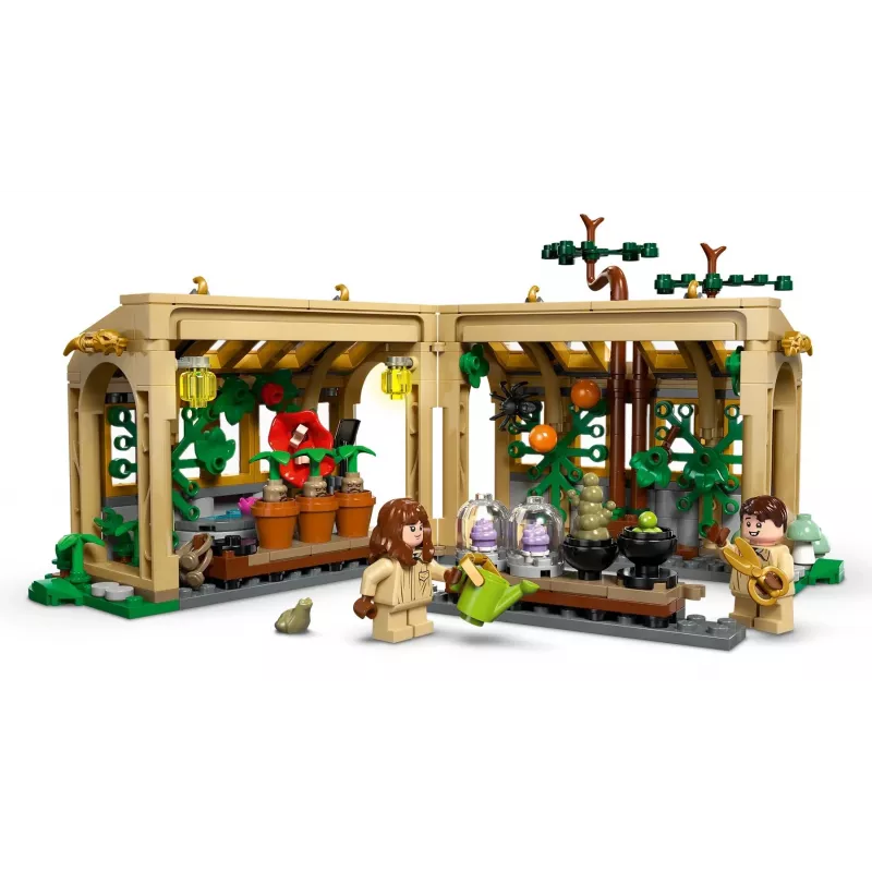 LEGO HARRY POTTER 76445 Zámok Hogwarts – učebňa bylinkárstva