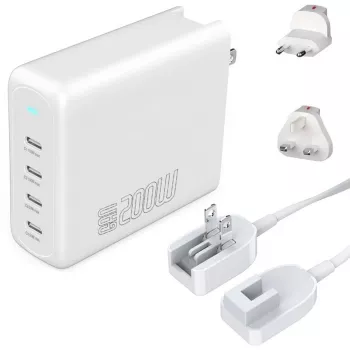 Interiérová rýchlonabíjačka 4smarts 545200 — 200 W, 4× USB-C, 100–240 V, 1,5 m kábel, biela