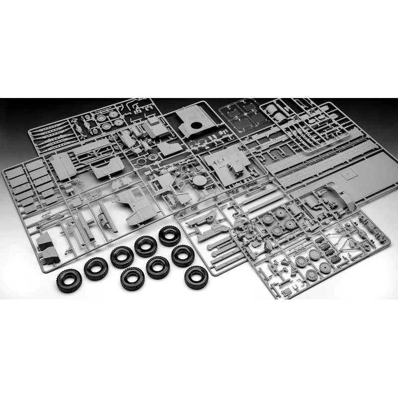 Plastový modelársky set REVELL Man 10T Milgl 8x8 LKW mierka 1/35