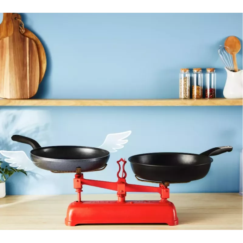 Panvica Tefal H05606 nepriľnavý povrch 28 cm, ľahká panvica na každý deň