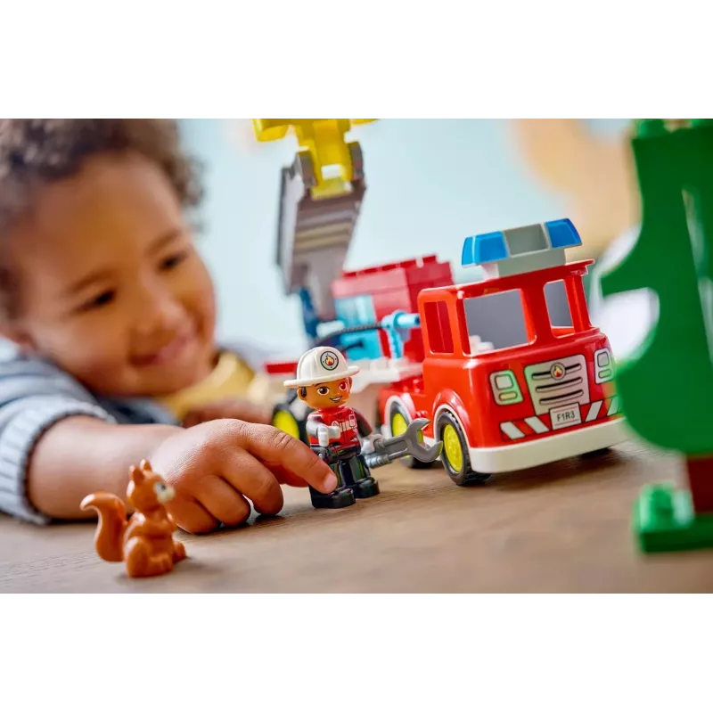 LEGO DUPLO 10473 Hasičské auto s hadicou a hasičom