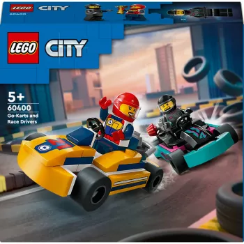 Stavebnica LEGO 60400 City motokáry s pretekármi – hracia sada s minifigúrkami a vozidlami