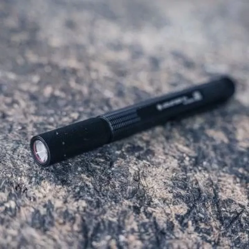 Ledlenser P4 LED perová baterka, čierna