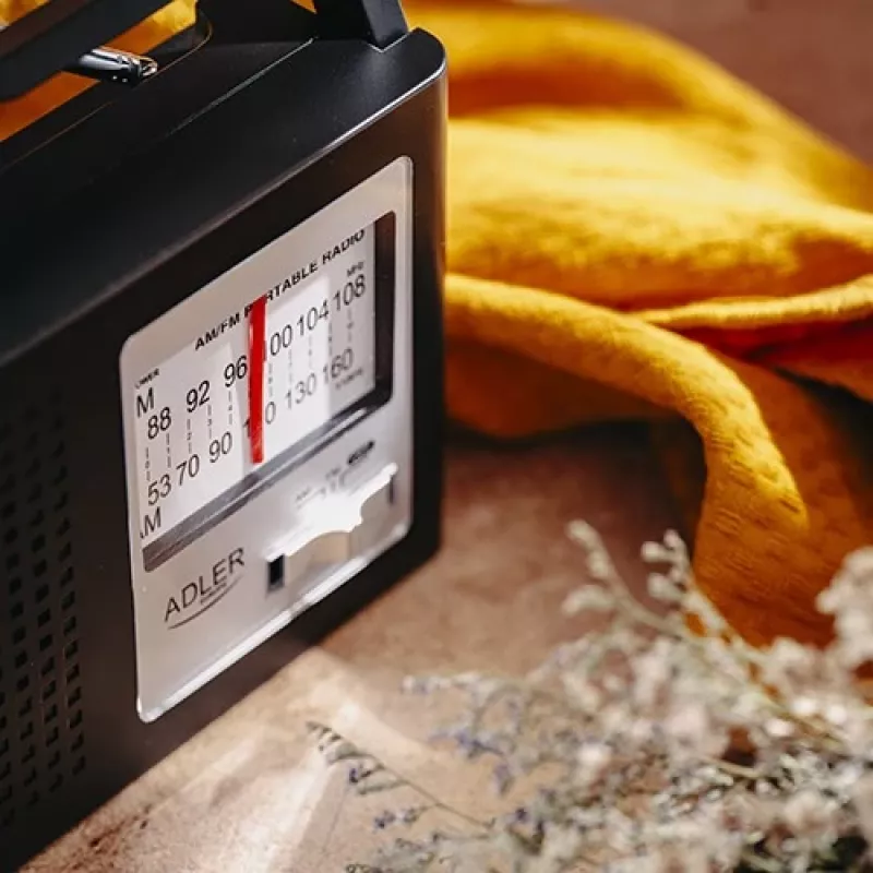 Rádio AM/FM AD1909