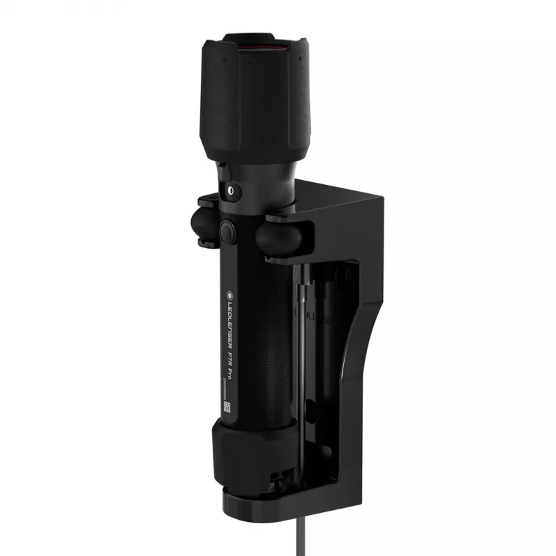Ručná baterka Ledlenser P7R Pro čierna LED