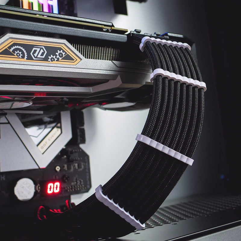CableMod PRO Bridged sada hrebeňov na káble - biela (CM-COM-BKIT-PBPW-R)