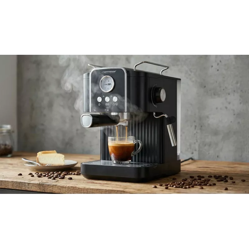 Espresso kávovar ESPERANZA EKC010 — 1,8 L nádrž na vodu, 850 W, 20 bar, integrovaný penovač mlieka