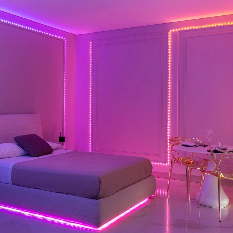 LED girlanda Twinkly TWD200STP-TEU viacfarebný vnútorný pás, rozostup 5 cm, IP20, priehľadný kábel