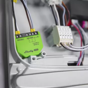 Stmievač Shelly DALI Gen3 s podporou 0–10V, Shelly – bezdrôtový, 110–240V, čierny plast