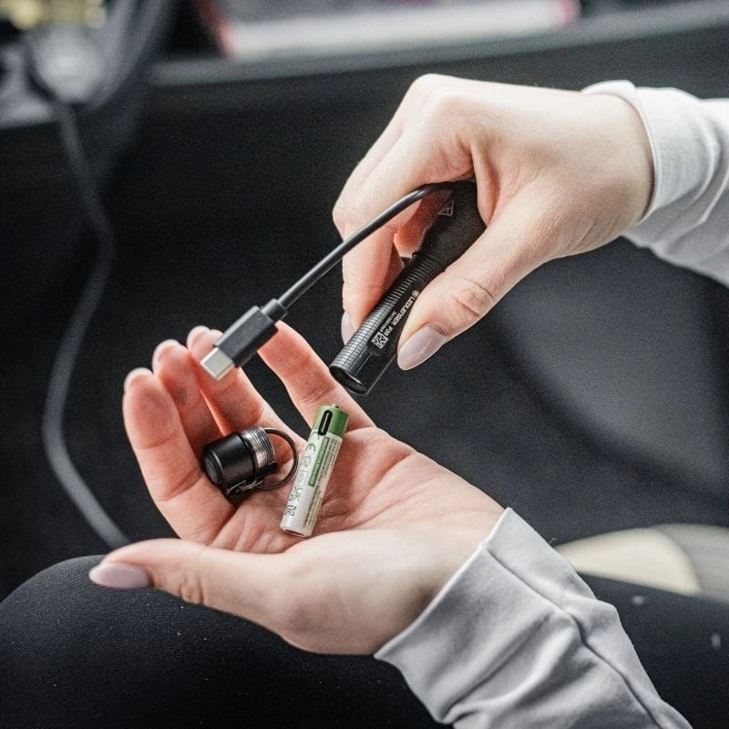 Baterka Ledlenser P3R čierna — nabíjateľná kompaktná LED kľúčenka