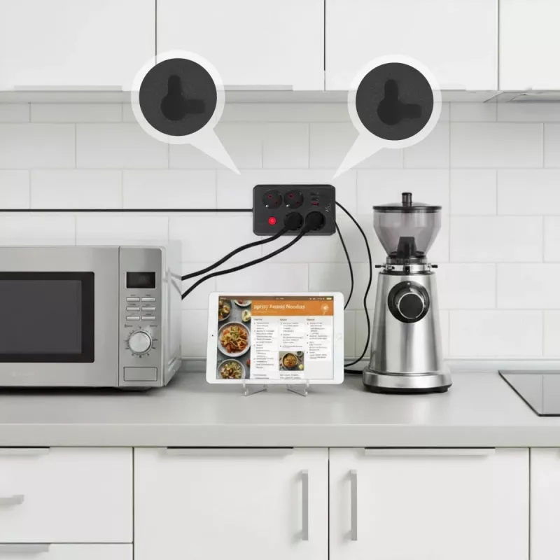 Predlžovacia zásuvka MACLEAN MCE392 B — 4 zásuvky, 3×USB, 110–240V, 2,1A, 2500W, 1,5 m kábel, čierna