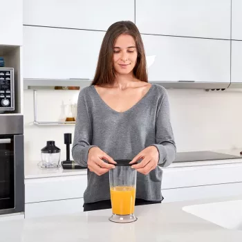 Tyčový mixér Black & Decker BXHBA1500E — 1500 W ručný mixér s nerezovou tyčou, 20 rýchlostí, drvič, metlička, pulz