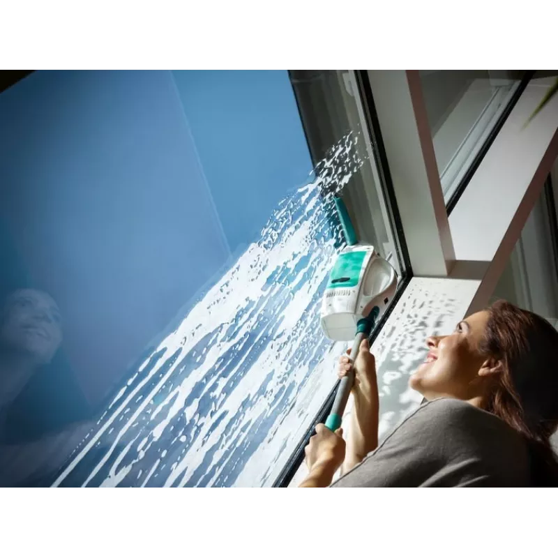 Leifheit okenný vysávač Glass Cleaner Dry&Clean s rukoväťou a stieracou kefou 51003