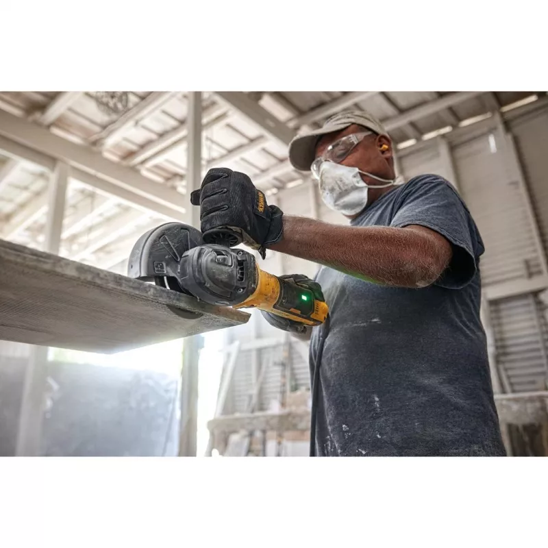 DeWALT DWE4347-QS uhlová brúska 12,5 cm 10500 ot/min 2,3 kg