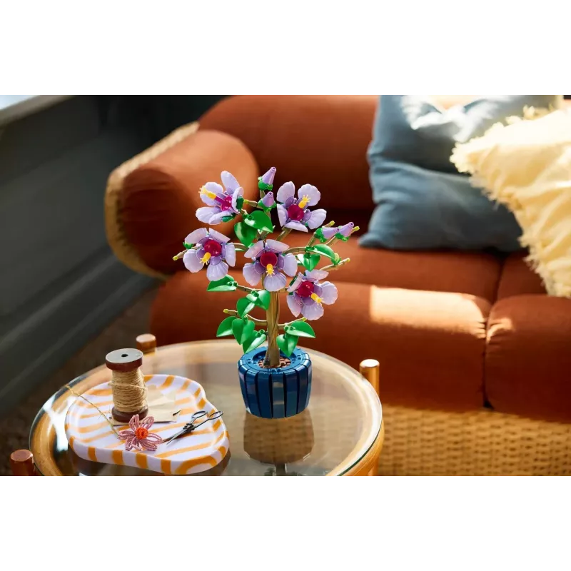 LEGO Botanical stavebnica Hibiscus Flower 10372 – 660 dielov, výstavný model, 250×360×130 mm