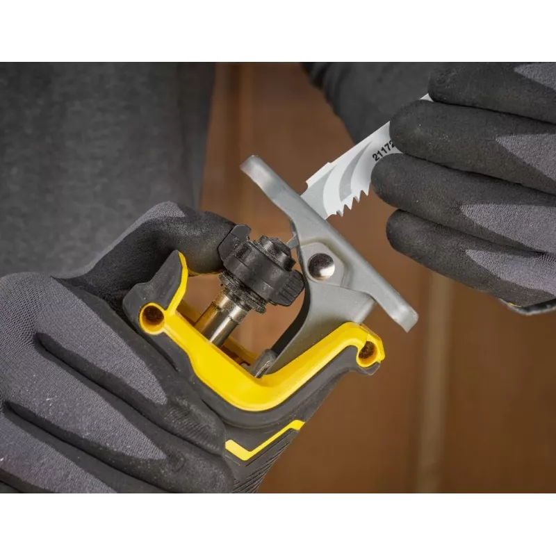 Stanley Fatmax SFMCS311B Reciprosága 18 V čierna, žltá